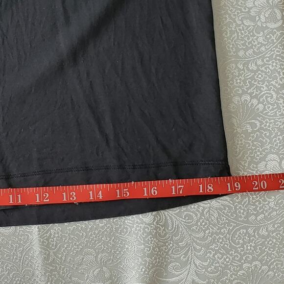 Ann Taylor Classic‎ Black T Shirt Women's Size M Gold Trim Cap Sleeve Minimalist - Picture 7 of 9